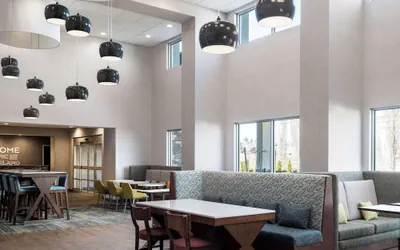 Photo 3 - Hampton Inn Redmond Bend Airport, OR