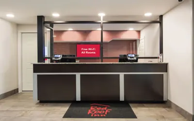 Photo 5 - Red Roof Inn Chester