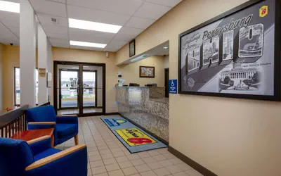 Photo 3 - Days Inn by Wyndham Perrysburg/Toledo