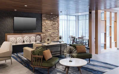 Photo 2 - Fairfield by Marriott Inn & Suites Savannah I-95 North
