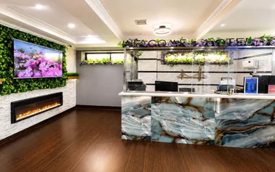 Photo 2 - Hotel Pergola JFK Airport