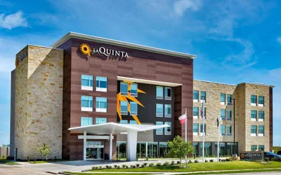 Photo 2 - La Quinta Inn & Suites by Wyndham Terrell