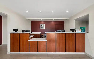 Photo 4 - Quality Suites Wildwood - The Villages