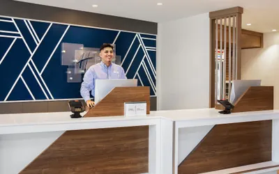 Photo 2 - Holiday Inn Express and Suites Ukiah by IHG