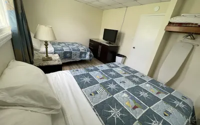 Photo 4 - Searay Motel