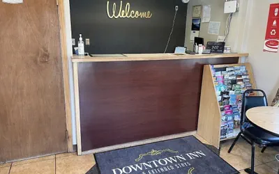 Photo 4 - Downtown Inn