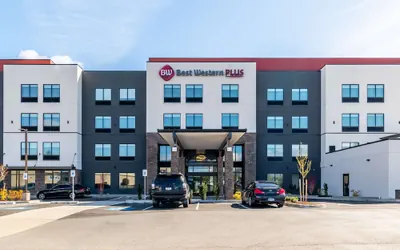 Photo 2 - Best Western Plus Tacoma Hotel