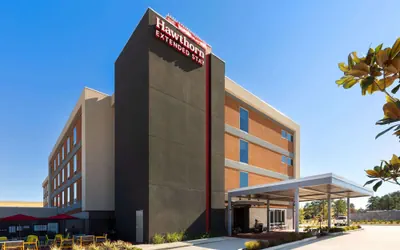 Photo 2 - Hawthorn Extended Stay by Wyndham Kingwood/Houston