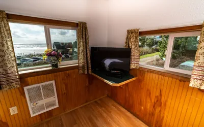 Photo 5 - Oceanside Ocean Front Cabins