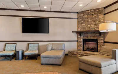Photo 4 - Best Western Newport Inn