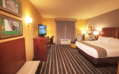 Photo 5 - Holiday Inn Express & Suites Perry-National Fairground Area, an IHG Hotel