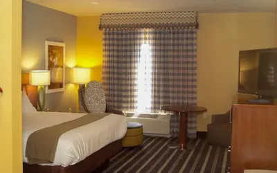 Photo 4 - Holiday Inn Express & Suites Perry-National Fairground Area, an IHG Hotel
