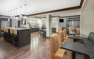 Photo 3 - Days Inn by Wyndham Dilley