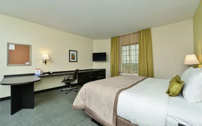 Photo 5 - Candlewood Suites Monahans by IHG