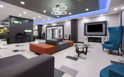 Photo 5 - La Quinta Inn & Suites by Wyndham Muskogee