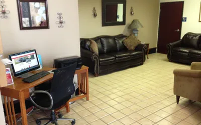 Photo 4 - Brentwood Inn & Suites