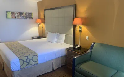 Photo 2 - Brentwood Inn & Suites