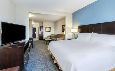 Photo 4 - Holiday Inn Express & Suites Floresville by IHG