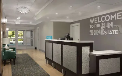 Photo 3 - Hampton Inn & Suites Orlando-North/Altamonte Springs