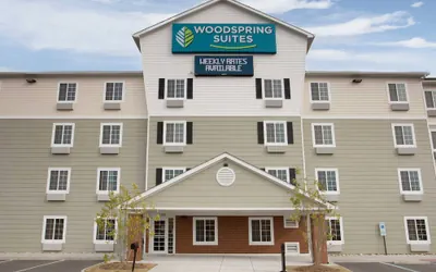 Photo 2 - WoodSpring Suites Chesapeake - Norfolk Greenbrier