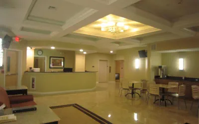 Photo 5 - Red Carpet Inn And Suites Monmouth Jtc