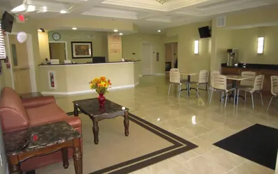 Photo 3 - Red Carpet Inn And Suites Monmouth Jtc