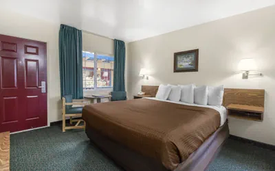 Photo 5 - Town House Motel – Historic Old Town Eureka