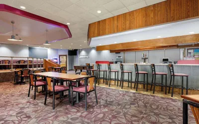 Photo 2 - Ramada by Wyndham Alpena