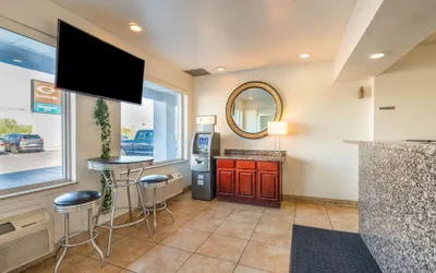 Photo 5 - Rodeway Inn Phoenix North I-17