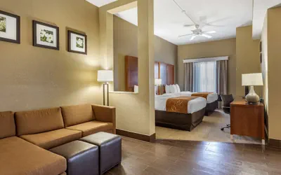 Photo 5 - Comfort Suites Batesville