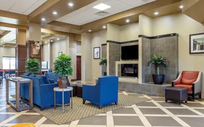 Photo 3 - Comfort Suites Batesville