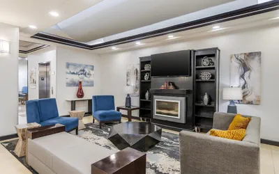 Photo 3 - Best Western Plus JFK Inn & Suites