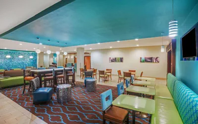 Photo 3 - La Quinta Inn & Suites by Wyndham Beeville