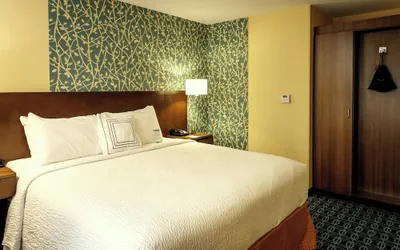 Photo 4 - Fairfield Inn & Suites Meridian