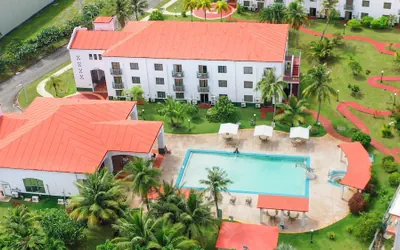 Photo 2 - Garden Villa Hotel