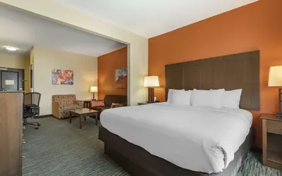 Photo 2 - Best Western Plus Longhorn Inn & Suites