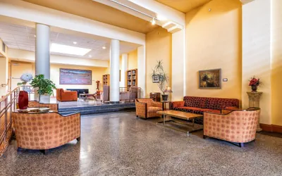 Photo 2 - Murray Hotel