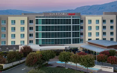 Photo 2 - Courtyard by Marriott San Jose North/Silicon Valley