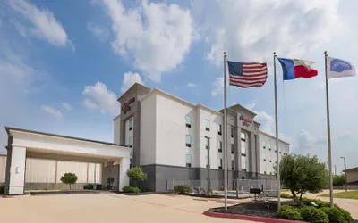 Photo 2 - Hampton Inn Cotulla