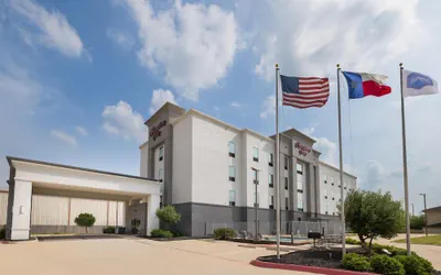 Photo 2 - Hampton Inn Cotulla