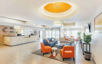 Photo 4 - Comfort Suites Denham Springs