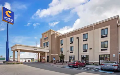 Photo 2 - Comfort Inn & Suites