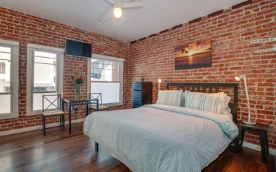 Photo 4 - Venice Breeze Suites