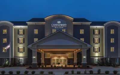 Photo 2 - Candlewood Suites Midwest City by IHG