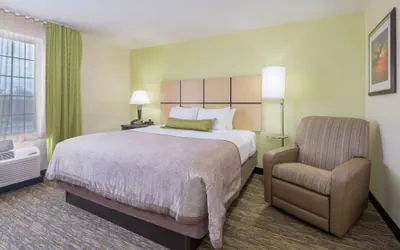 Photo 5 - Candlewood Suites Midwest City by IHG
