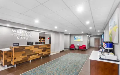 Photo 3 - Hampton Inn Huntington University Area