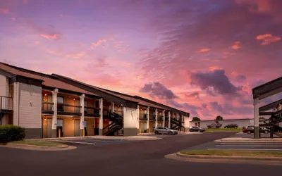 Photo 2 - Quality Inn Madison - Huntsville