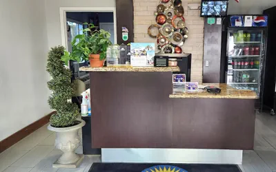 Photo 5 - Days Inn & Suites by Wyndham Gonzales TX