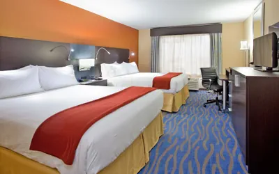 Photo 4 - Holiday Inn Express & Suites St Louis Airport by IHG