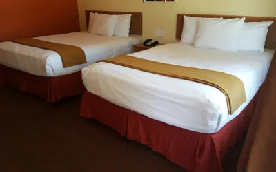 Photo 4 - Travelodge by Wyndham Lubbock